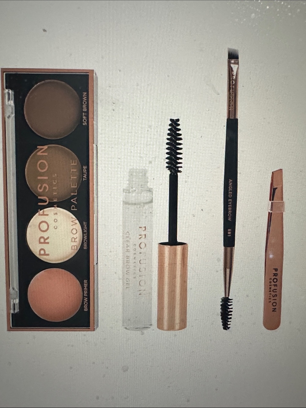 Profusion Cosmetics Festive Brows Kit - Eyebrow Defining Kit, new - Picture 6 of 6